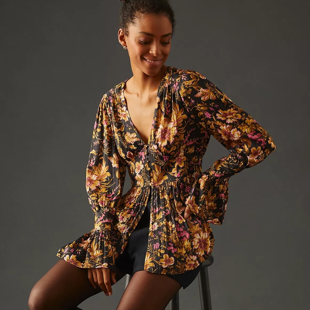 Anthropologie Deep-v floral long sleeve romantic tunic top